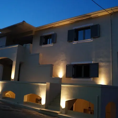 بيت للعطل Lagkada *